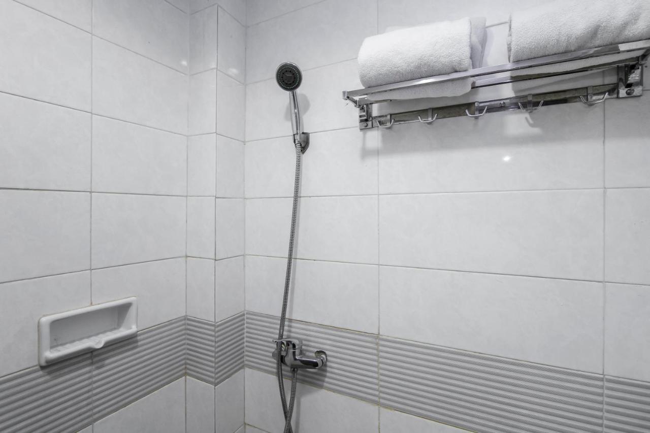 Reddoorz Plus Syariah @ Jalan Sriwijaya Медан Екстер'єр фото